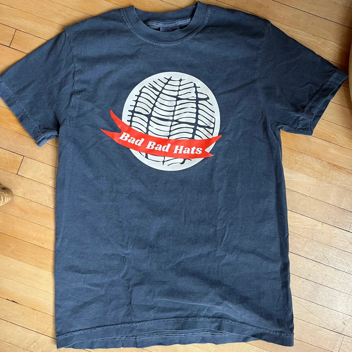 Globe Tee